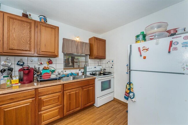 Foto del edificio - 7721 46th St N