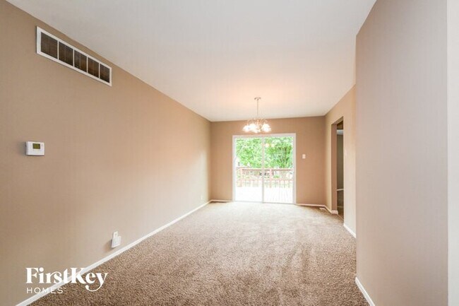 Foto del edificio - 1370 Bluefield Dr