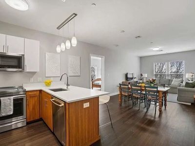 Foto del edificio - 999 Hancock St