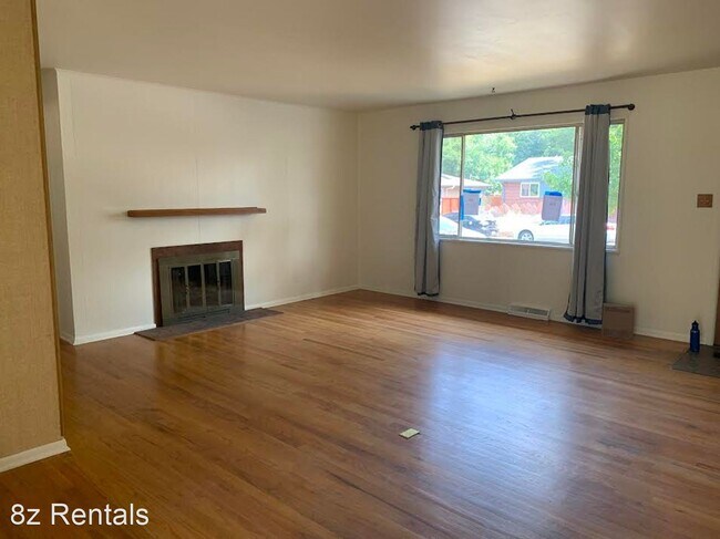 Foto del edificio - 5 br, 2 bath House - 355 S 42nd Street