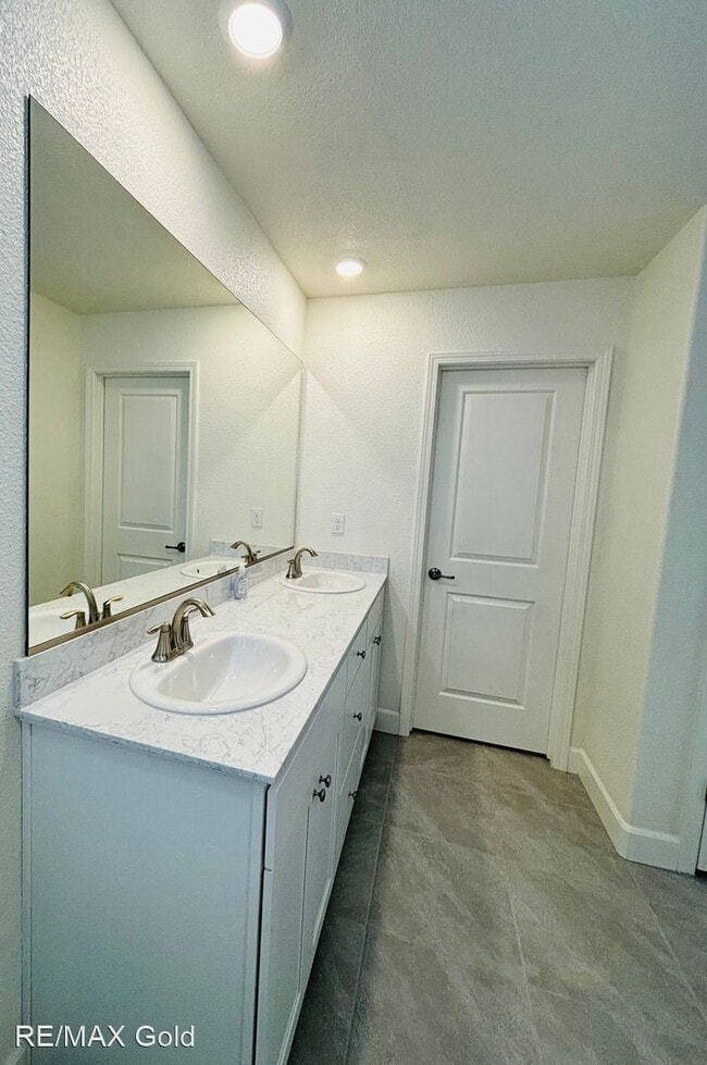 Building Photo - 4 br, 2 bath House - 2118 Cheetah Creek Drive