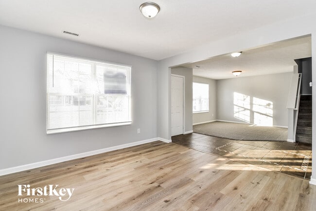 Foto del edificio - 10918 Green Meadow Pl