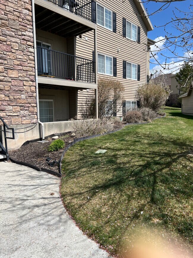 1656 Westbury Way Unit B, Lehi, UT 84043 Condo for Rent in Lehi, UT