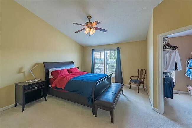 Foto del edificio - 4019 Village Run Rd