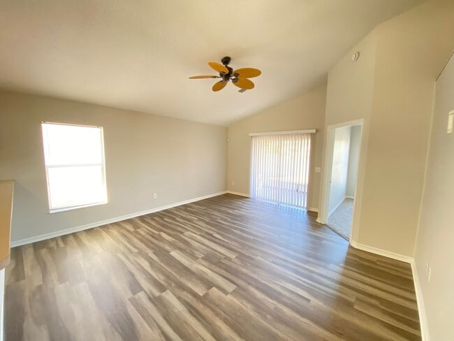 Building Photo - 132 Rose Hill Trail