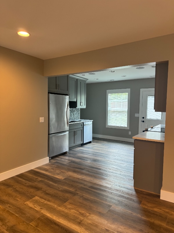 Building Photo - 307 Tacoa Ave