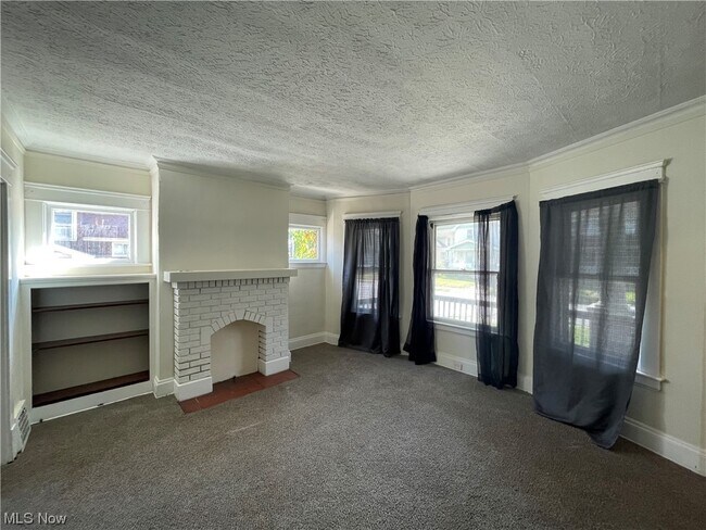 Building Photo - 14205 Idarose Ave
