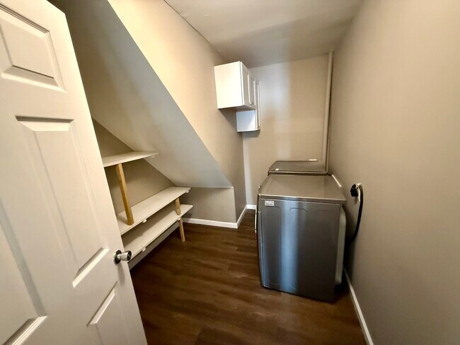 Foto del edificio - 1406 Mount Hermon Rd