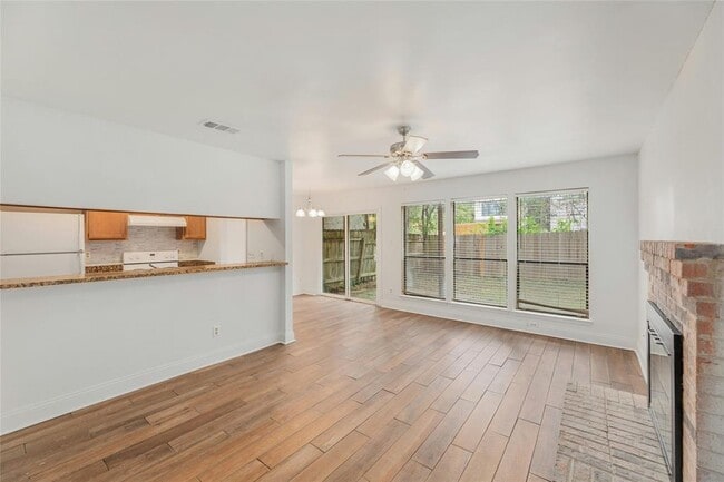 Building Photo - 13354 Water Oak Ln