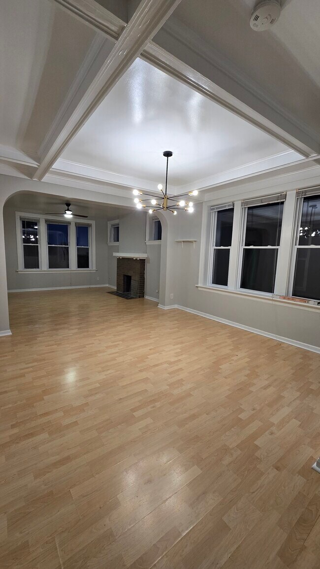 Foto del edificio - 5617 S Kingshighway Blvd
