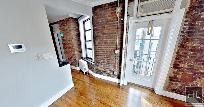 Building Photo - East 13th Street