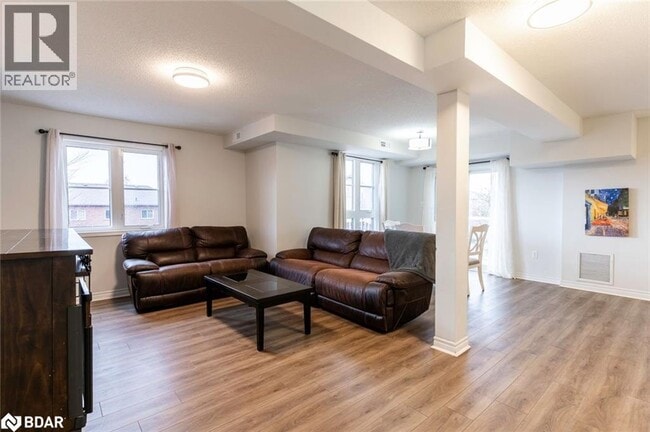 Building Photo - 141 Sydenham Wells