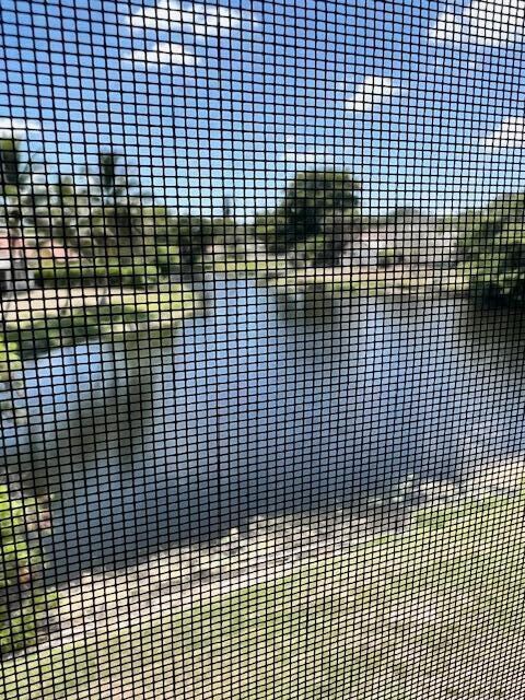 Foto del edificio - 3693 Coral Springs Dr