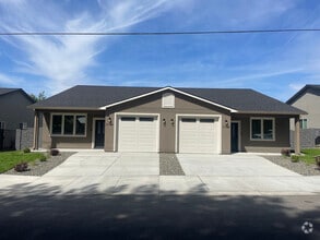 Building Photo - 2116 Rd 52
