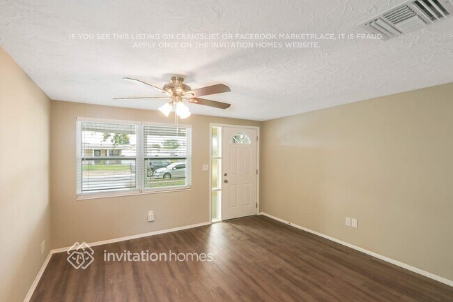 Foto del edificio - 5131 Janice Ln