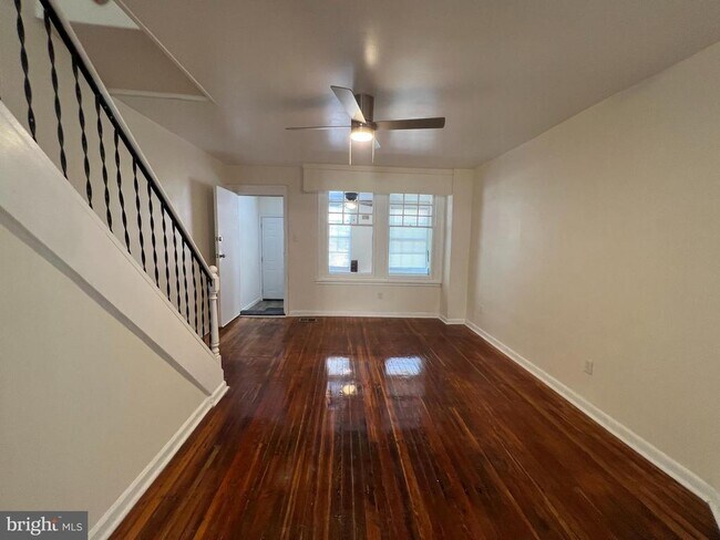 Foto del edificio - 254 W Sheldon St