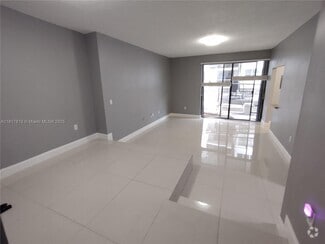 Building Photo - 6061 Collins Ave