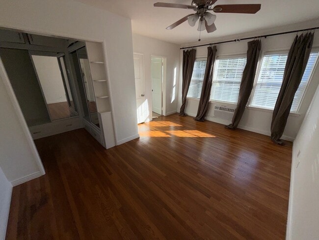 Foto del edificio - 14641 Moorpark St