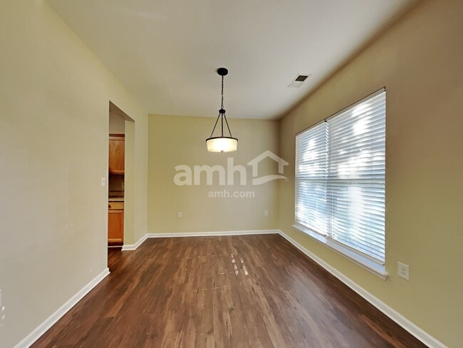 Building Photo - 133 Milroy Ln