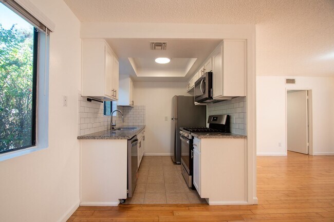 Foto del edificio - 12338 Oxnard St