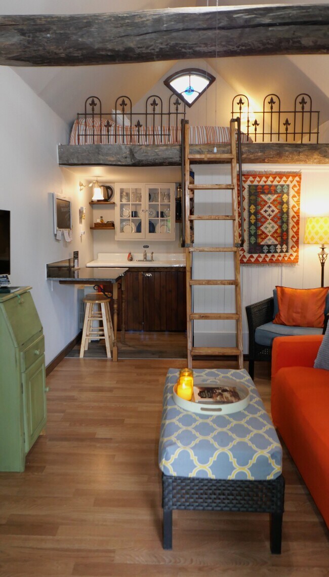 Foto del edificio - 214 Page Hill Rd