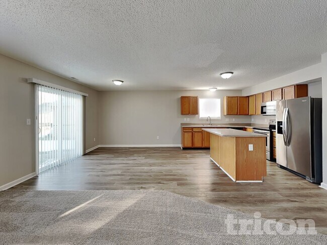 Foto del edificio - 676 Blue Meadow Dr