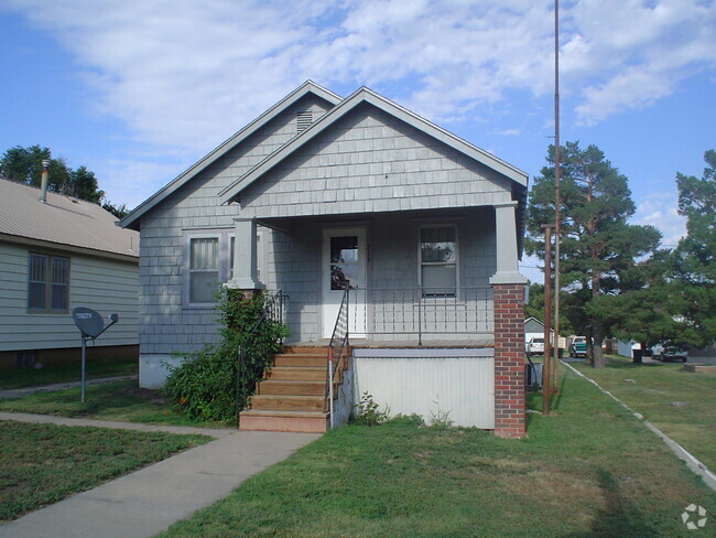 Ole Grandie On Main- street view. - 714 Main St