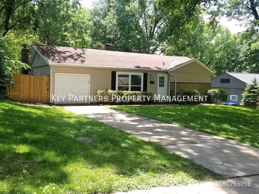 Primary Photo - 4317 W 77th St