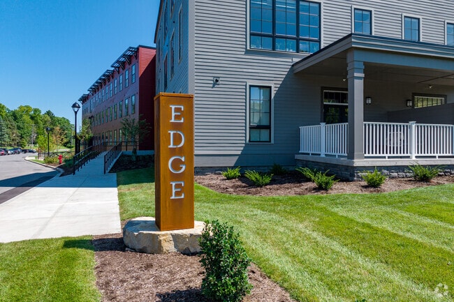 Building Photo - The Edge @ Camillus Mills