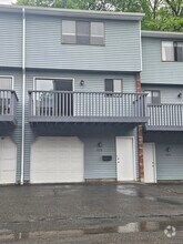 Building Photo - 573 Churchill Dr