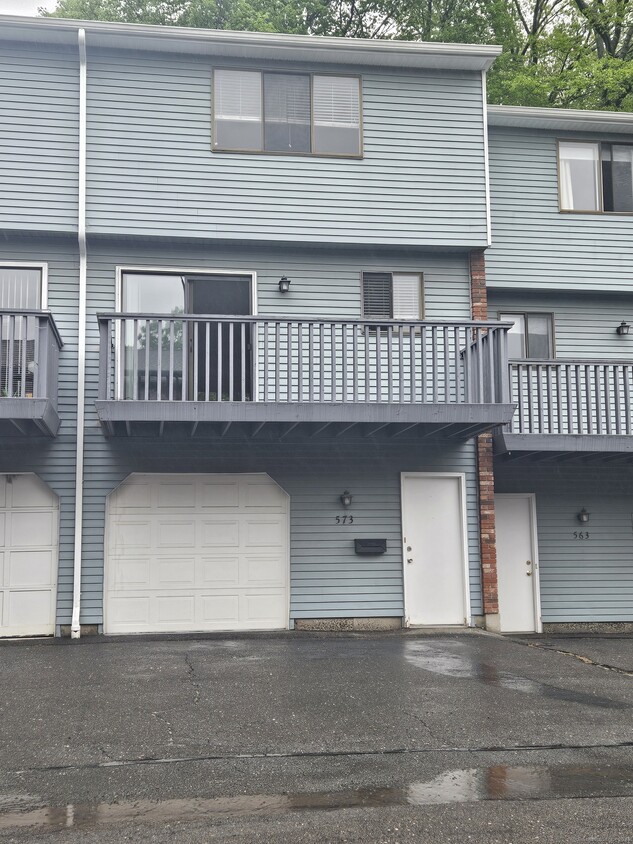 Primary Photo - 573 Churchill Dr