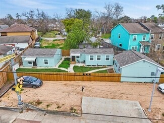 Building Photo - 3814 Fulton St