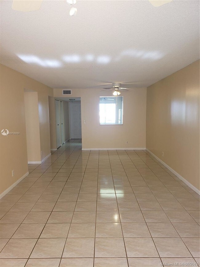 Foto del edificio - 7760 NW 50th St