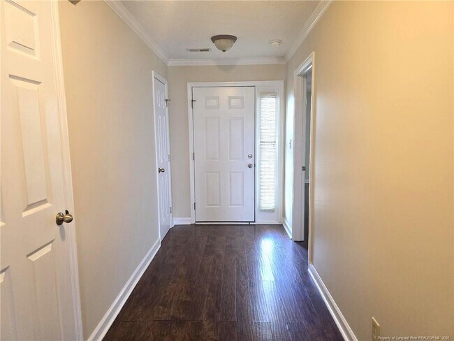 Foto del edificio - 274 Waterdown Dr
