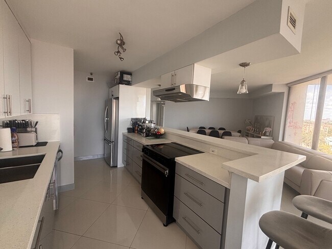 Foto del edificio - 19355 Turnberry Way