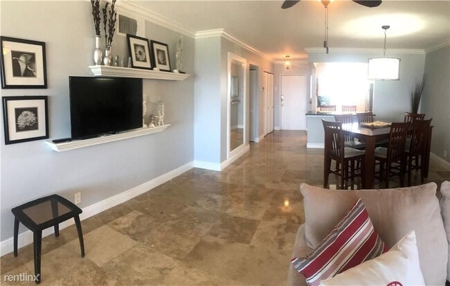Building Photo - 2 br, 2 bath House - 111 N Pompano Beach B...