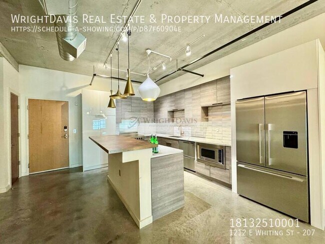 Foto del edificio - 1212 E Whiting St