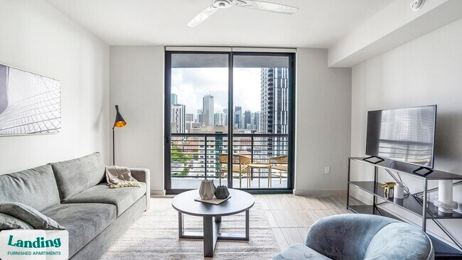 Foto del edificio - 698 NE 1st Ave