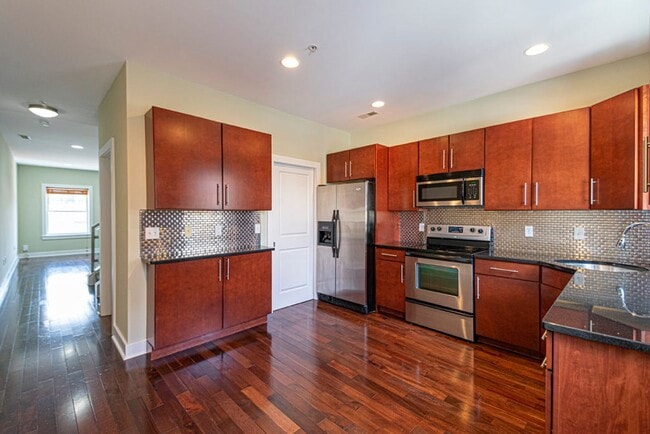 Photo - 2620 Webster St Apartment