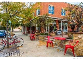 Foto del edificio - 4730 Holiday Dr