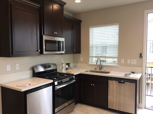 Kitchen in Apartment - 1807 Perennial Terrace