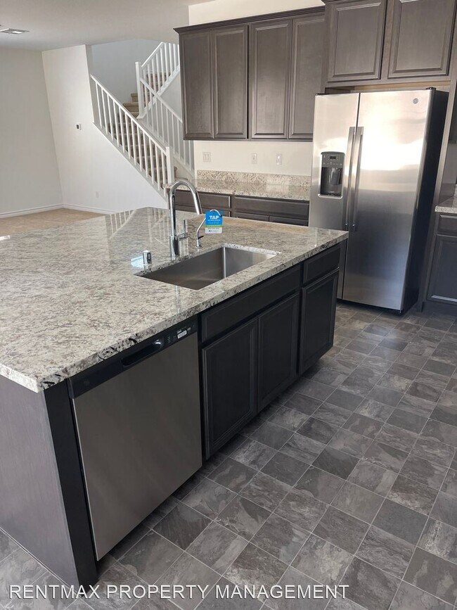 Foto del edificio - 3 br, 2.5 bath House - 4829 ROYAL MAGNOLIA ST