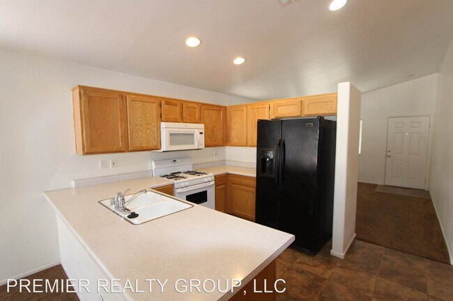 Foto del edificio - 3 br, 2 bath House - 9004 Crooked Shell Ave.