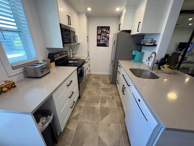 Foto del edificio - 2161 NE 1st Ct