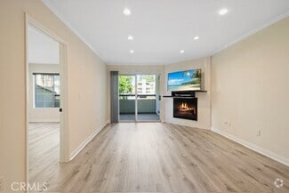 Building Photo - 21400 Burbank Blvd