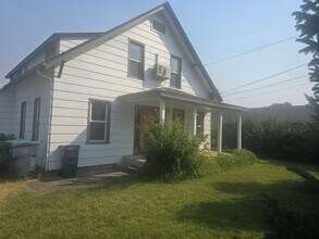 Building Photo - 403 De Barr Ave