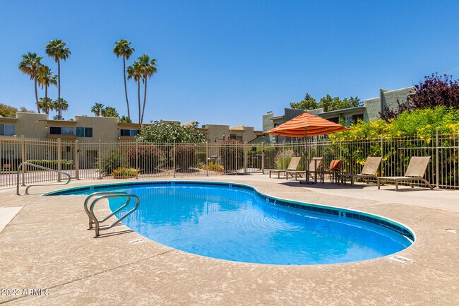 Foto del edificio - 4630 N 68th St