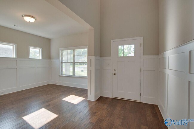 Building Photo - 2964 Magnolia Park Drive Southeast