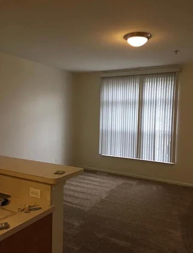 Primary Photo - 43151 Strand Dr