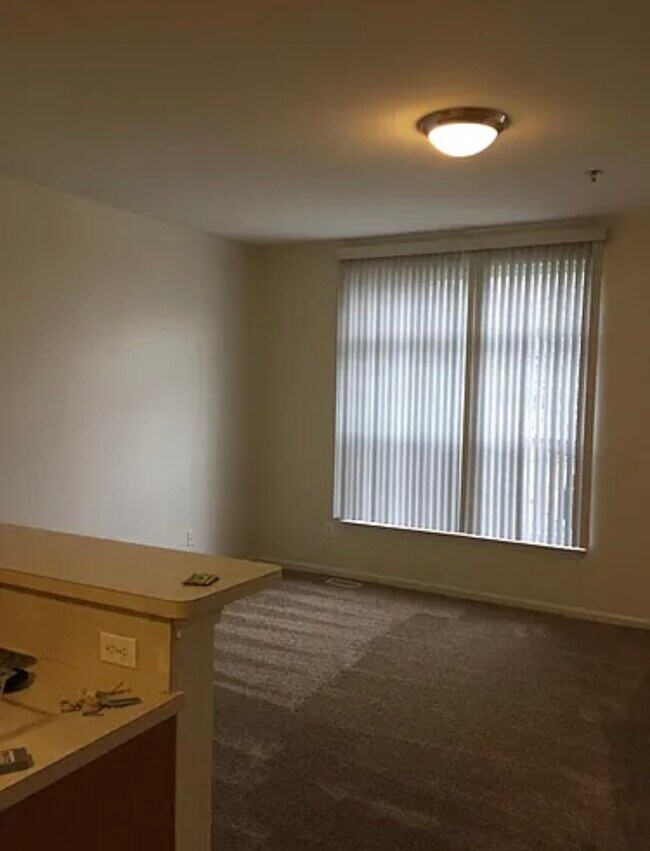 Building Photo - 43151 Strand Dr
